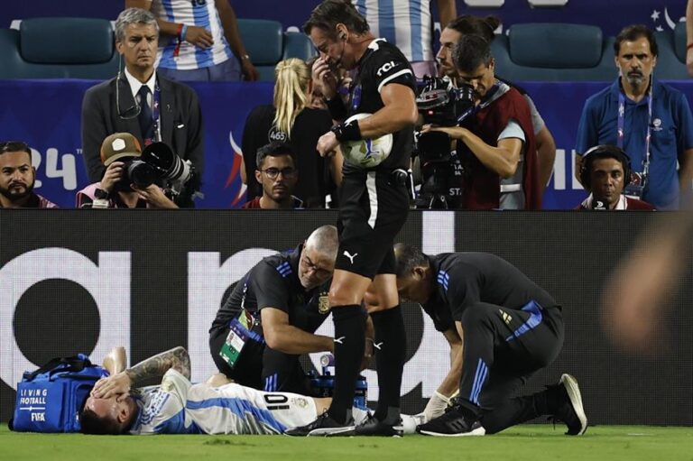 Messi llora a mares tras salir lesionado en la final de la Copa América