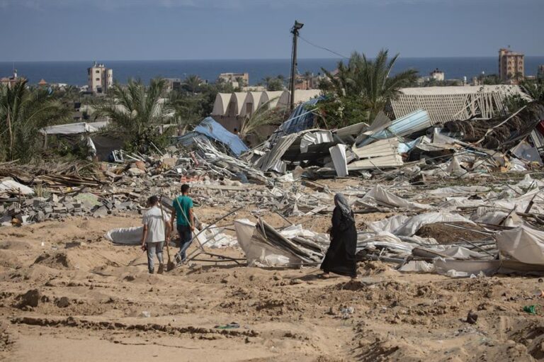Desplazados y destrucción: Prensa internacional accede a Rafah y documenta la devastación tras incursión del Ejército de Israel