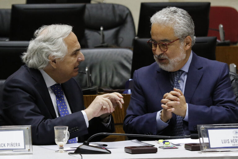 Revelan nuevos chats de Luis Hermosilla con ministro de la Corte Suprema: Lo ayudó en la defensa de Andrés Chadwick