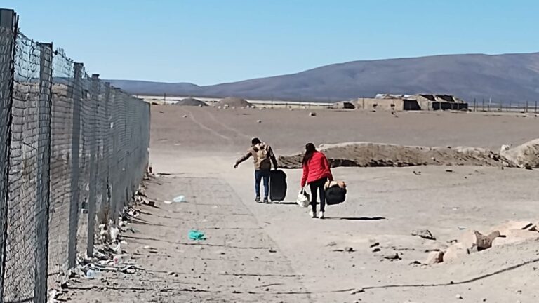 Ganaderos aymaras hallan cadáver de una mujer cerca del paso fronterizo de Colchane