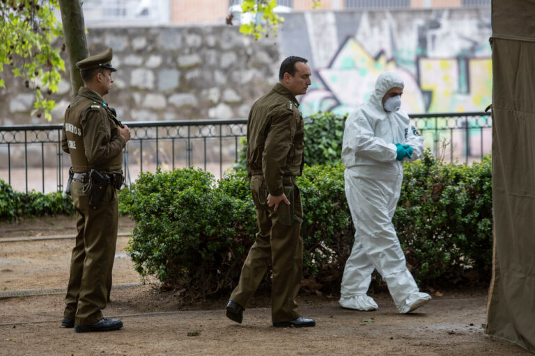 Adulta mayor falleció tras caer con su auto al Río Mapocho