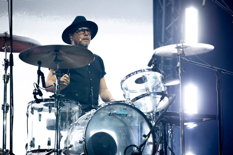 Los Bunkers anuncian la salida de Mauricio Basualto de la banda
