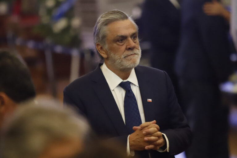 La reaparición de Pablo Longueira en medio del debate por 