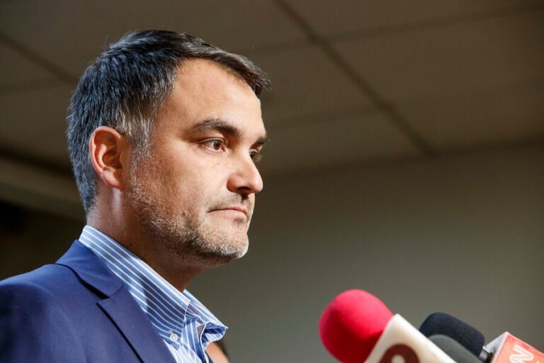 Cuáles son los nombres que suenan al interior de la UDI para suceder a Javier Macaya