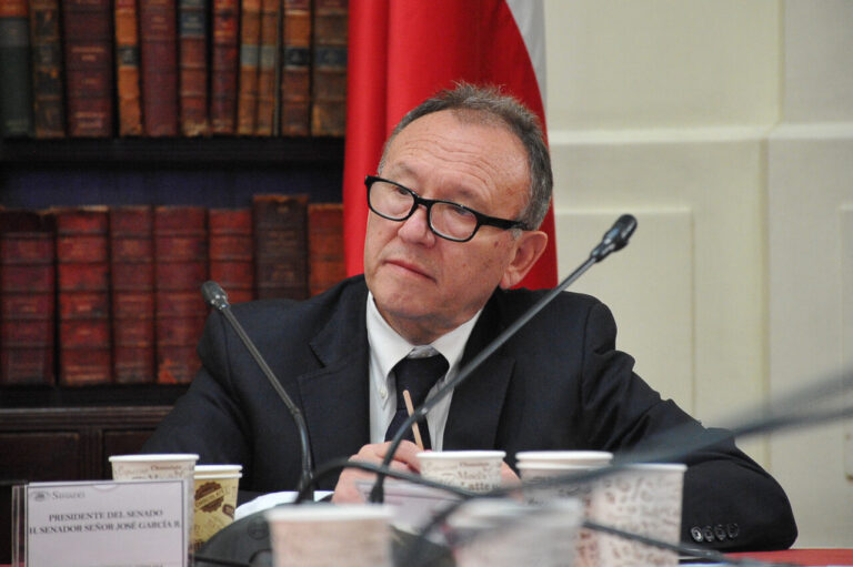 Senador García Ruminot denuncia 