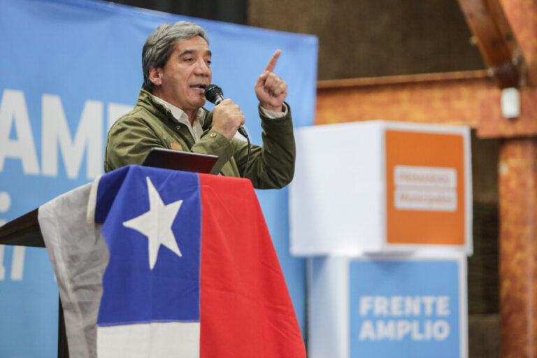 Oposición critica designación de Gonzalo Durán como delegado presidencial de la RM: 