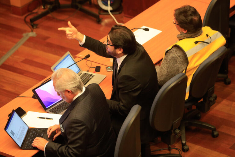 El tenso momento que se vivió en audiencia que revisa prisión preventiva de Jadue: Jueza pidió 