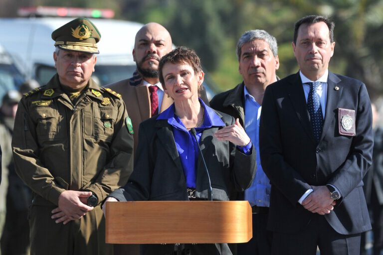 Fiscalizaciones migratorias masivas y aumento de la dotación policial: Cómo será la nueva etapa de Calles Sin Violencia en la RM