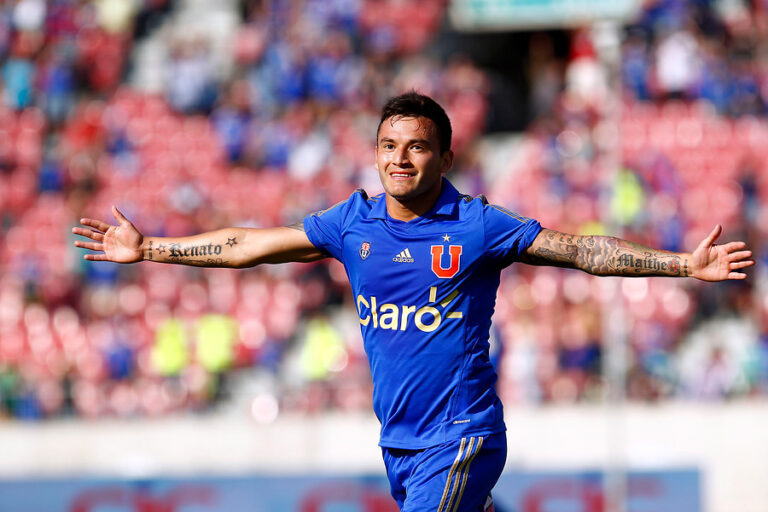 Charles Aránguiz estaría a un paso de volver a Universidad de Chile: Llegaría como jugador libre
