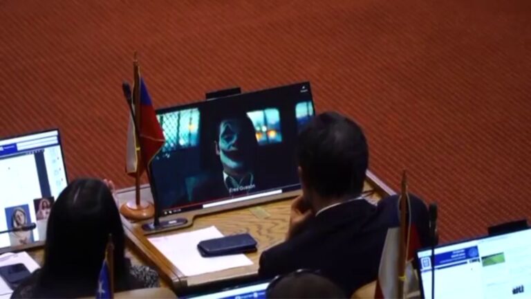 Llevarán a Comisión de Ética a Barchiesi y Urruticoechea por ver tráiler de Joker 2 durante sesión parlamentaria