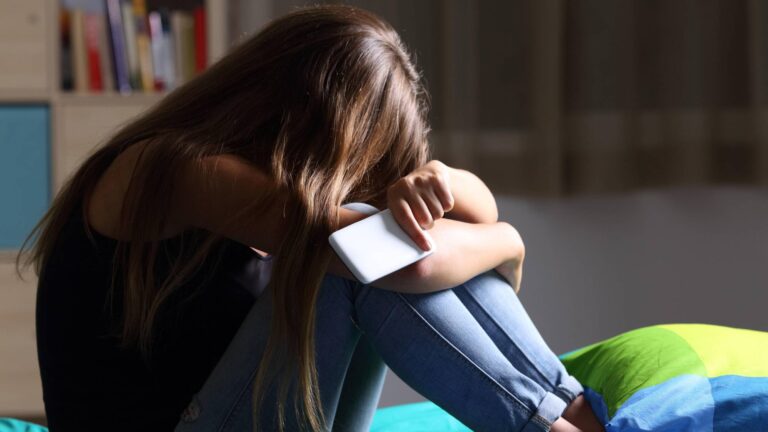 Cámara aprobó proyecto que sanciona la violencia digital: Establece multas económicas y penas de cárcel