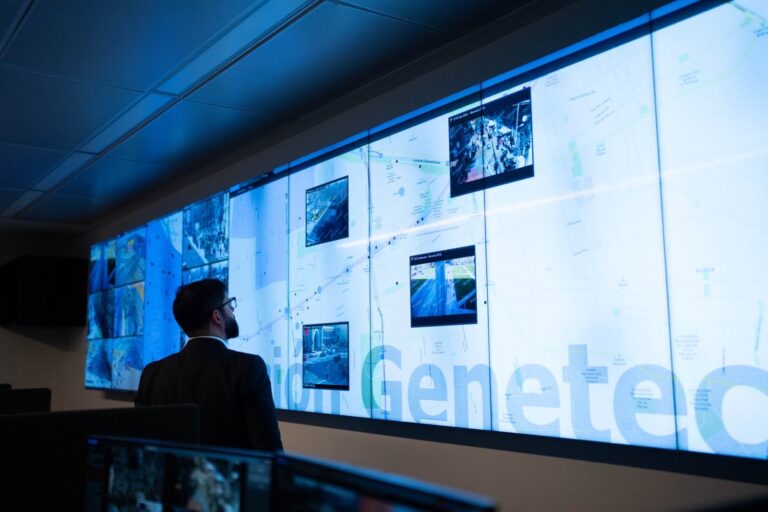 Presidente Boric anuncia implementación de Sitia, sistema de seguridad de tránsito que utiliza IA