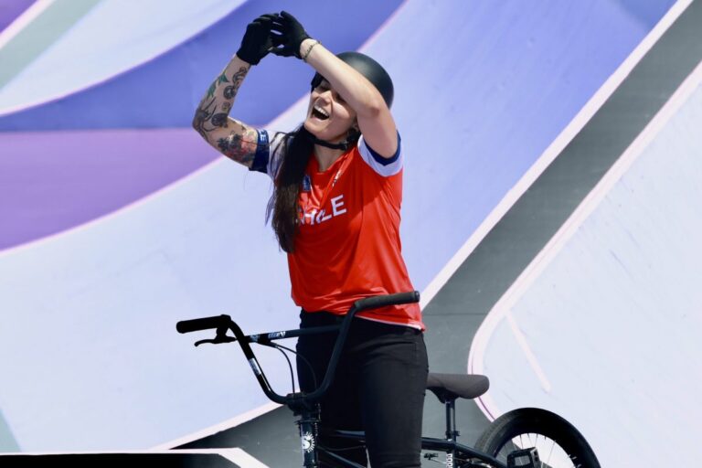 Brillante actuación: Macarena Pérez pasó a la final del BMX Freestyle y luchará por una medalla en los Juegos Olímpicos