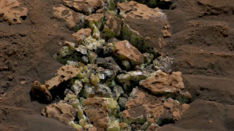 El rover Curiosity descubre rocas de azufre puro en Marte