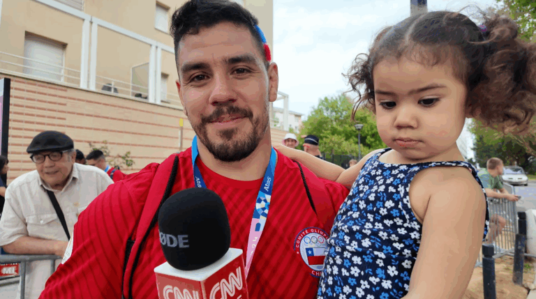 El tierno momento de Thomas Briceño junto a su hija en París 2024