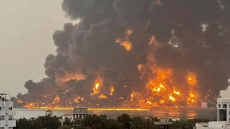 Israel lanza ataques aéreos en Yemen tras mortal ataque a Tel Aviv