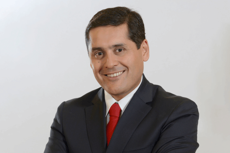 Por fraude al Fisco reiterado: Fijan audiencia de formalización contra alcalde de Linares, Mario Meza (RN)