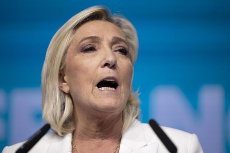 Tensión en Francia: Le Pen acusa a Macron de preparar 