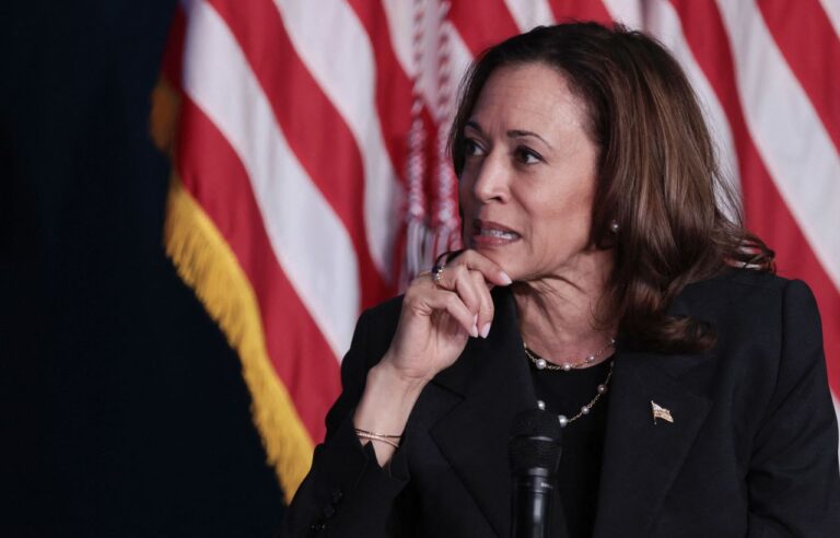 Kamala Harris pasó más de 10 horas haciendo llamadas el domingo: Se contactó con un centenar de gobernadores, congresistas y más