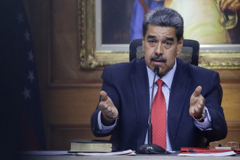 Maduro le declara la guerra a WhatsApp e insta a venezolanos a desinstalarlo: 