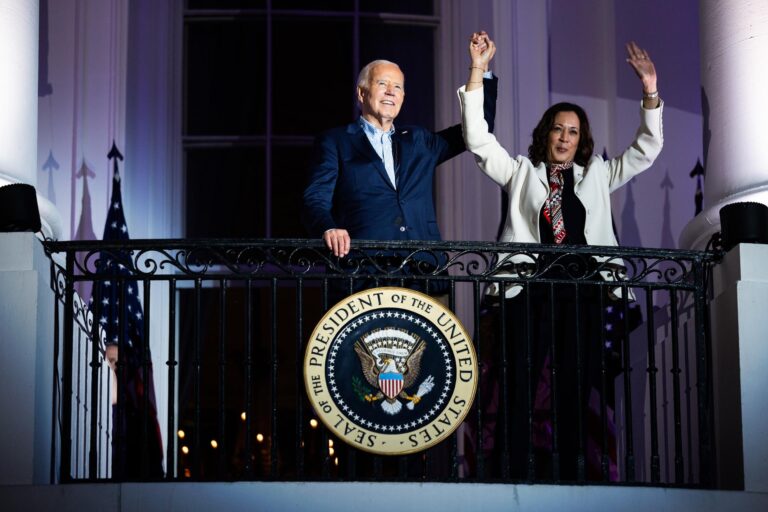 Plataforma de recaudación de fondos del partido Demócrata recibió US $27,5 millones en donaciones tras baja de Biden