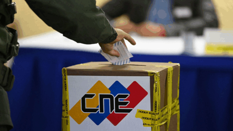 Por qué muchos venezolanos que viven en Perú deben viajar a Venezuela a votar para las elecciones presidenciales