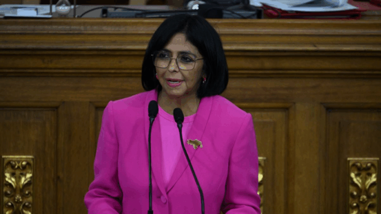 “Solamente gente con dignidad puede entrar”: Vicepresidenta de Venezuela habló por impedimento de ingreso a autoridades