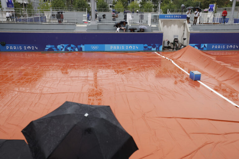 Por fuertes lluvias: Cancelan 38 partidos de tenis en primer día de los Juegos Olímpicos de París 2024