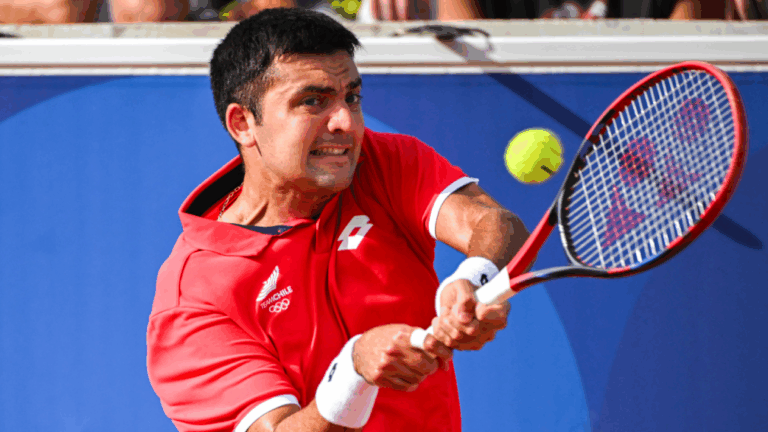 Mal día para el tenis chileno en París 2024: Tomás Barrios quedó fuera en primera ronda