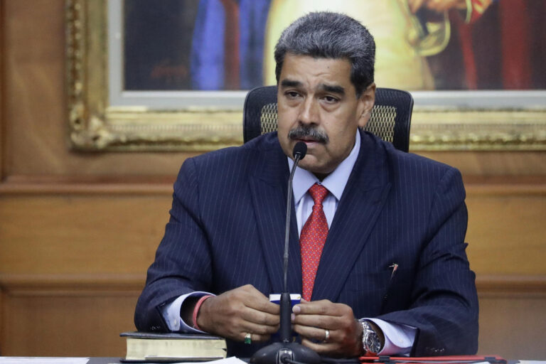 PC de México acusa a Maduro de intervenir en elecciones y apropiarse de registro electoral