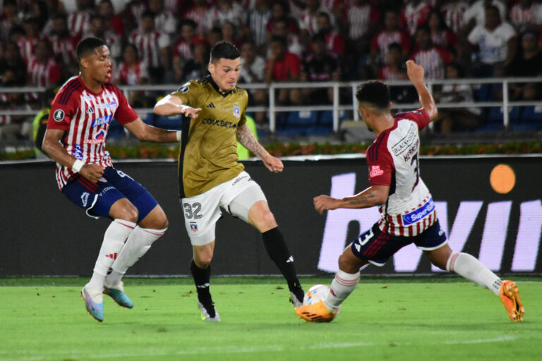 Colo Colo se mete en los cuartos de final de la Libertadores tras vencer a Junior