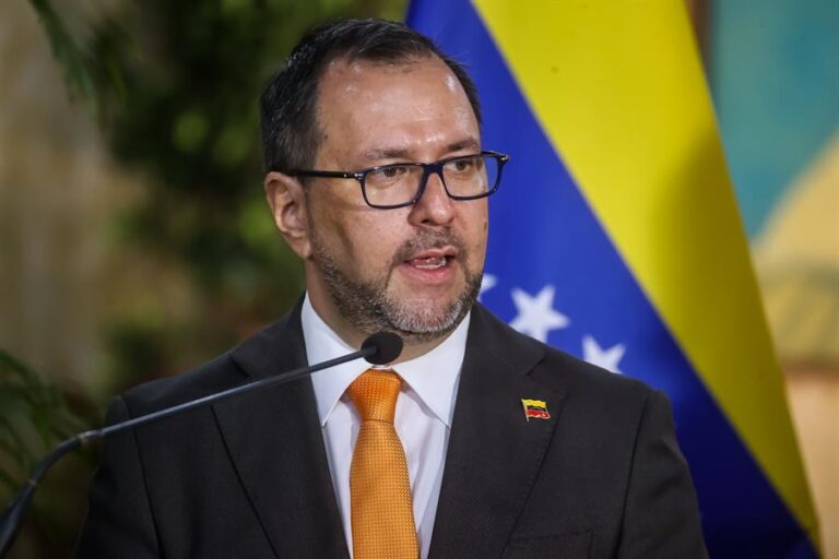 Canciller venezolano califica como 
