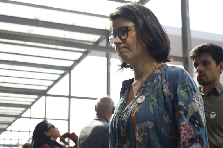“Qué ordinariez más grande”: Isabel Amor reacciona al comunicado de Sernameg sobre su remoción