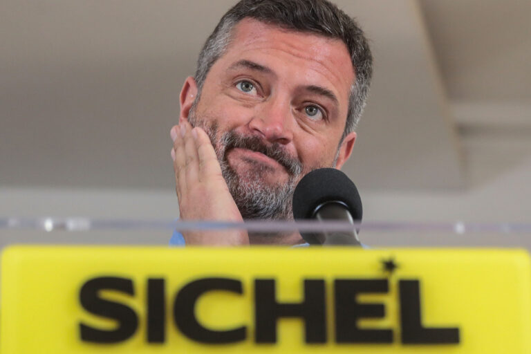“Uso malicioso de mi nombre”: Sebastián Sichel presenta querella contra Luis Hermosilla por “injurias graves”