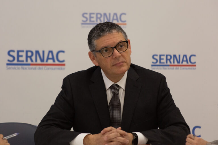 Director del Sernac: Multas a CGE y Enel son bajas y afirma que para las empresas es un 