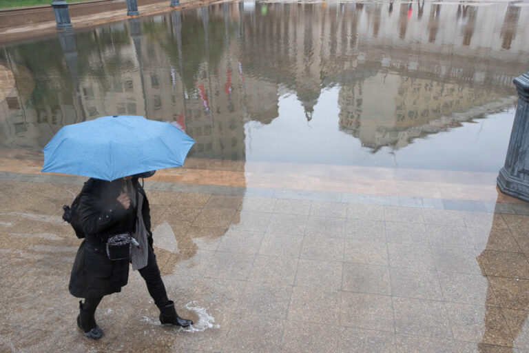 A menos de un mes del inicio de la primavera: Pronostican lluvias en siete regiones del país durante este fin de semana