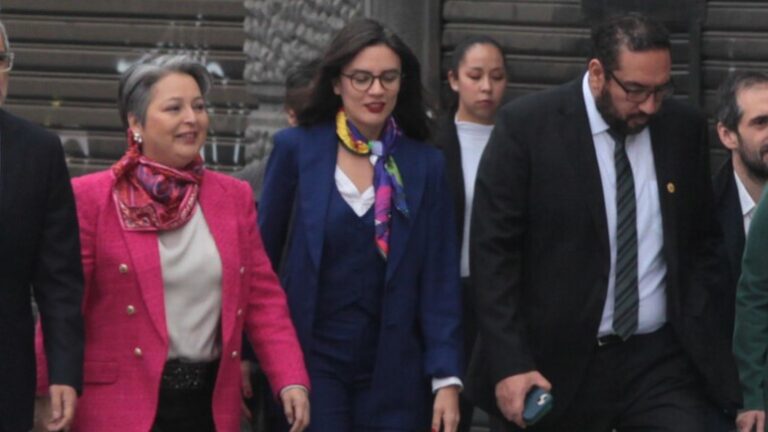 Tras dichos de Carmona sobre Venezuela: UDI insta a ministros comunistas a renunciar a sus cargos