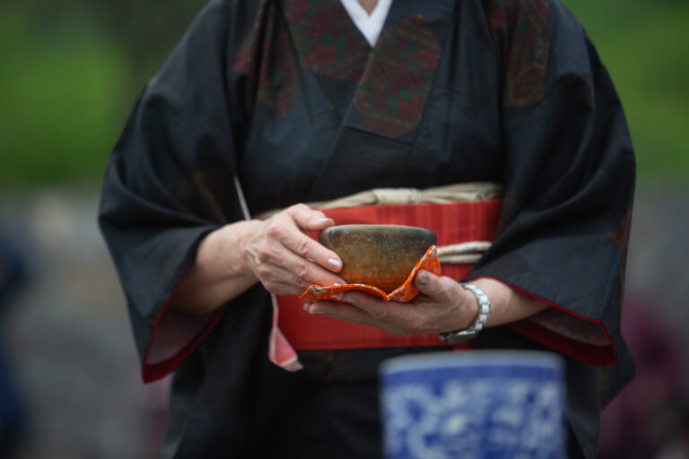 Poderoso antioxidante, controla el peso y aporta cafeína: Los desconocidos beneficios de una poderosa infusión japonesa
