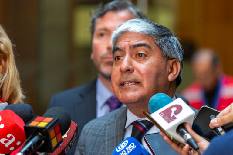 Diputados UDI exigen al Gobierno eliminar programas 