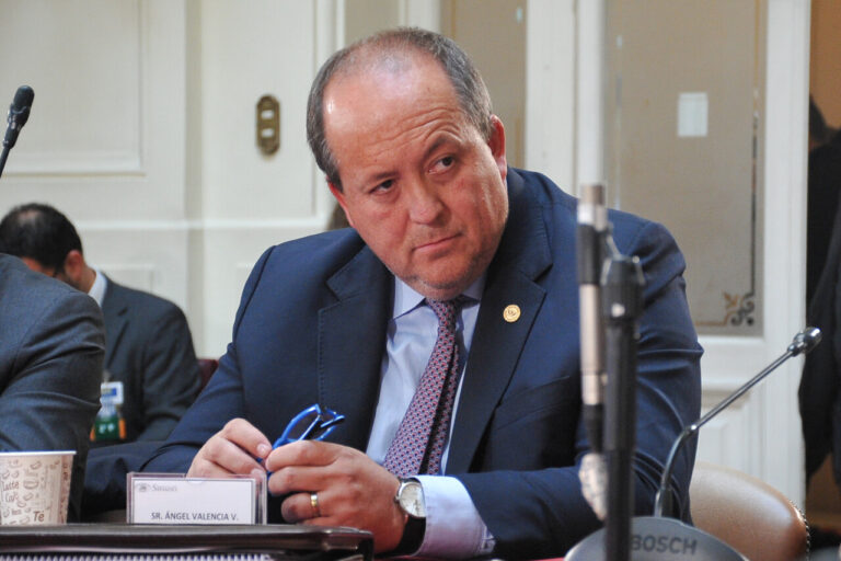 ¿Modelo Bukele para cárceles chilenas? Fiscal Nacional asegura que es 