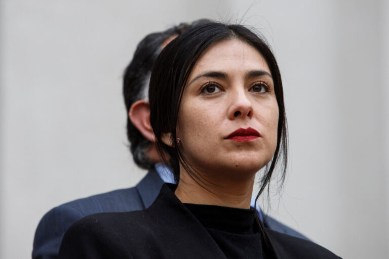 Karol Cariola afirma que actitud de Nicolás Maduro es “autoritaria y dictatorial”