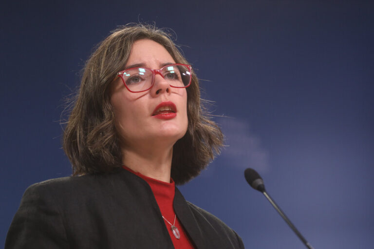 Ministra Vallejo descarta creación inmediata de empresa estatal eléctrica: 