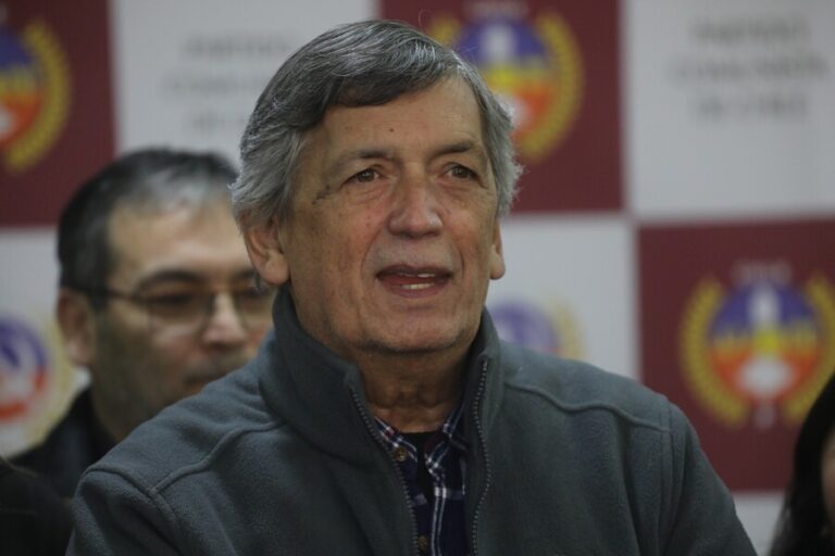 Carmona desmiente haber hecho gestiones a favor de Daniel Jadue tras llamada a Gajardo: 