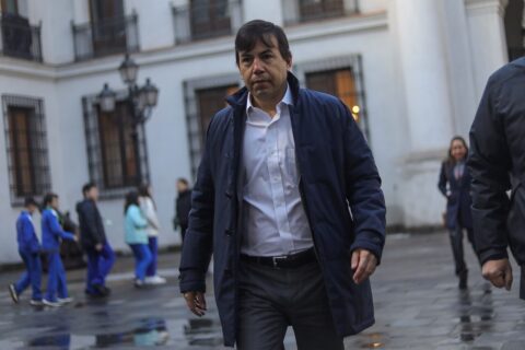 ENEL asegura cumplimiento con la normativa eléctrica vigente y respuesta 