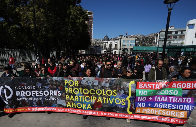 Colegio de Profesores y Mineduc se reunirán este jueves por casos de violencia en colegios