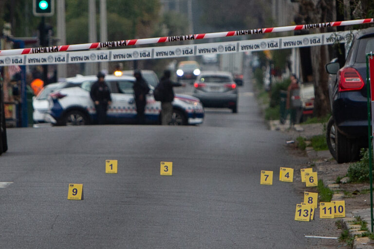 Balacera en Puente Alto deja al menos dos muertos: Ambos eran parte de bandas rivales