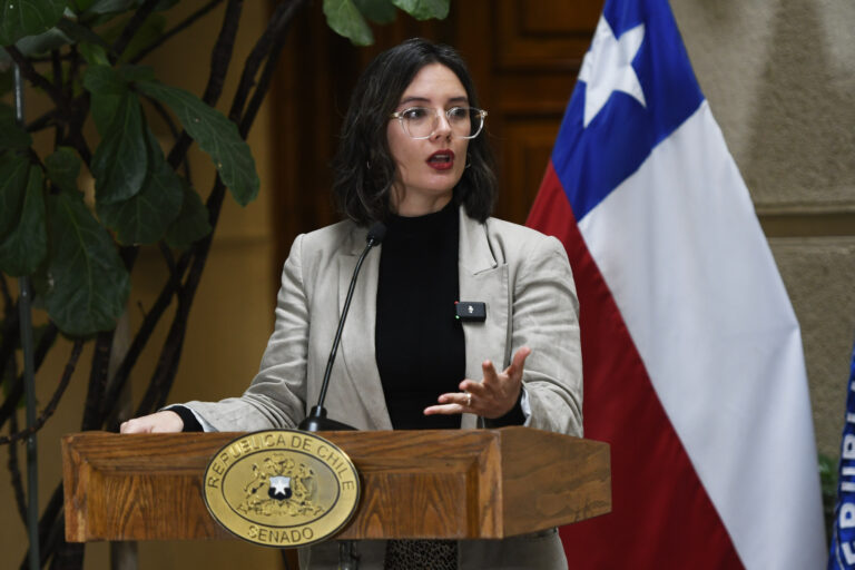 Ministra Vallejo valora la prisión preventiva de Luis Hermosilla y lo califica de 