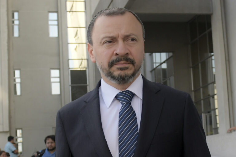 Fiscal rompe el silencio tras acusación de vínculos con Luis Hermosilla: 