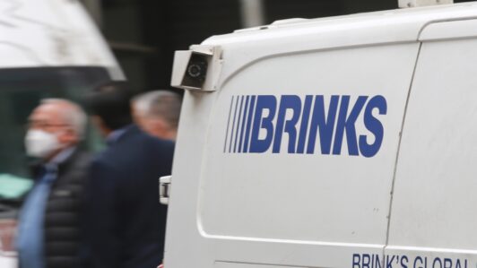 Detienen a carabineros que estarían implicados en robo a Brinks en Rancagua