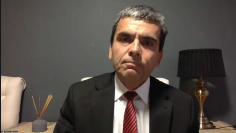 Carlos Gajardo exige revisión completa del teléfono de Hermosilla y pide garantías para que no se oculten vínculos con Fiscalía